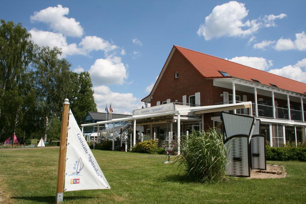 Ferienzentrum Yachthafen Rechlin Exterior foto